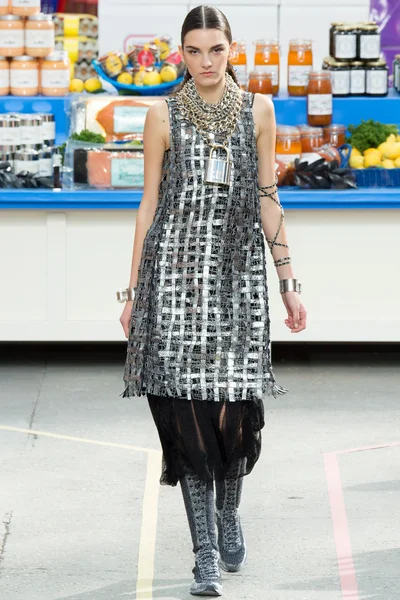Look 70